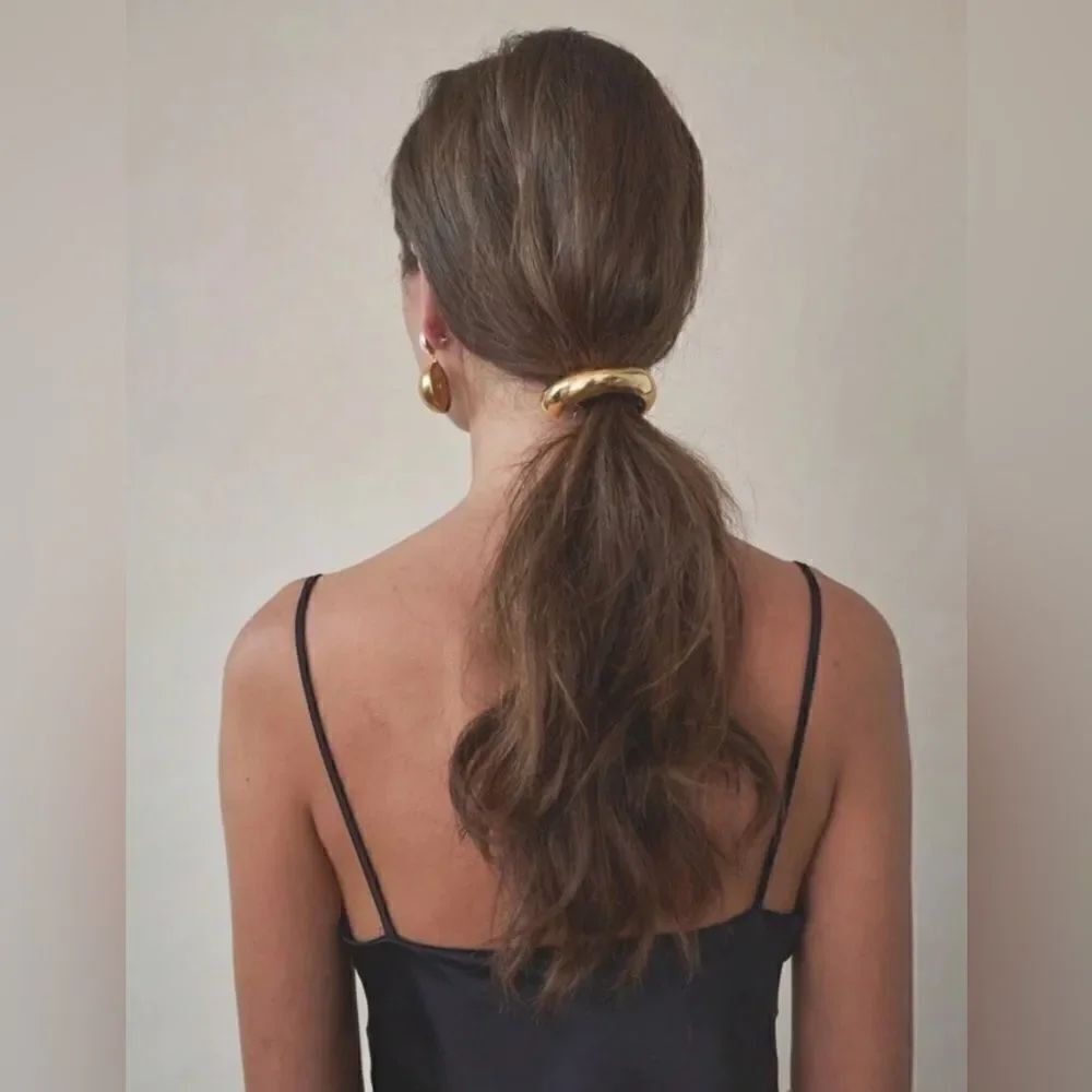 Minimalist hair tie M604
